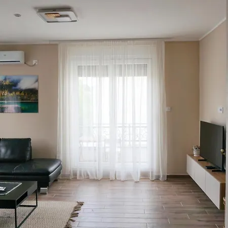 Lena Pool - 4 Διαμέρισμα *