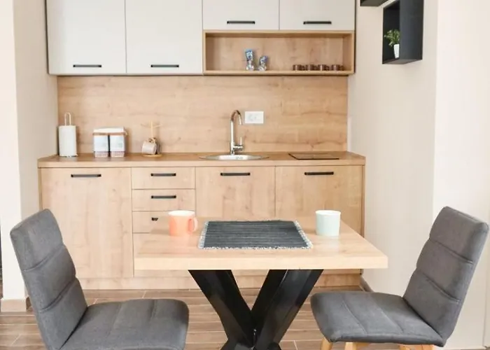 アパート Lena Pool - 4 ヴルドニーク