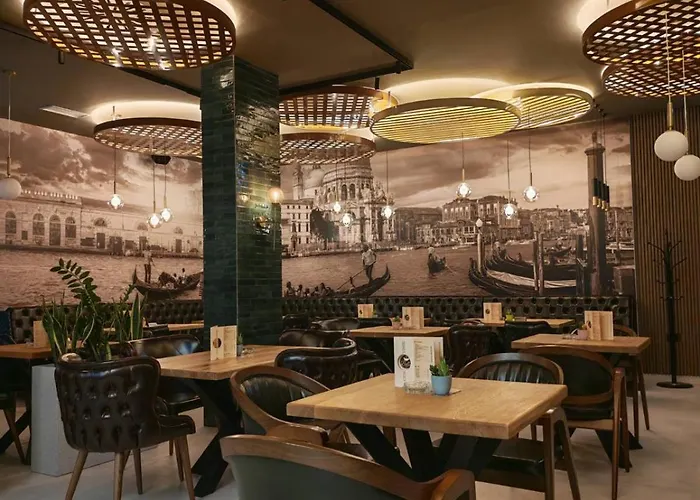 Lena Pool - 4 * ヴルドニーク